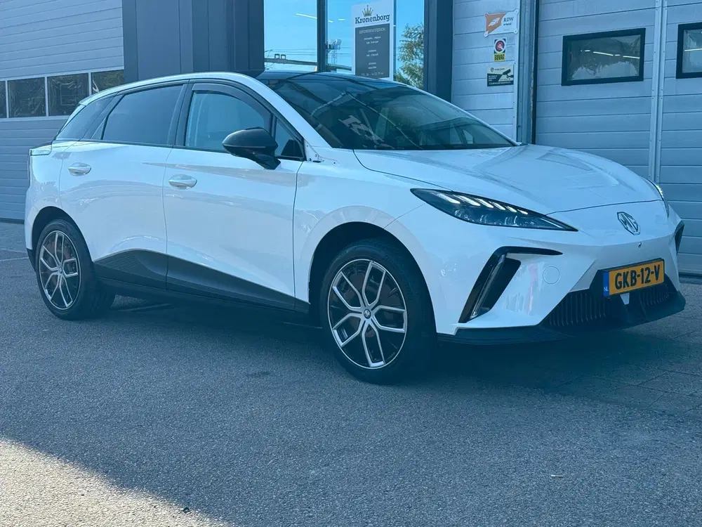 MG MG4 Trophy Extended Range 77 kWh uit 2024, foto 14