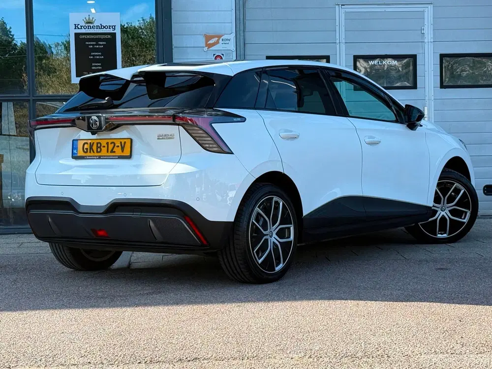 MG MG4 Trophy Extended Range 77 kWh uit 2024, foto 2