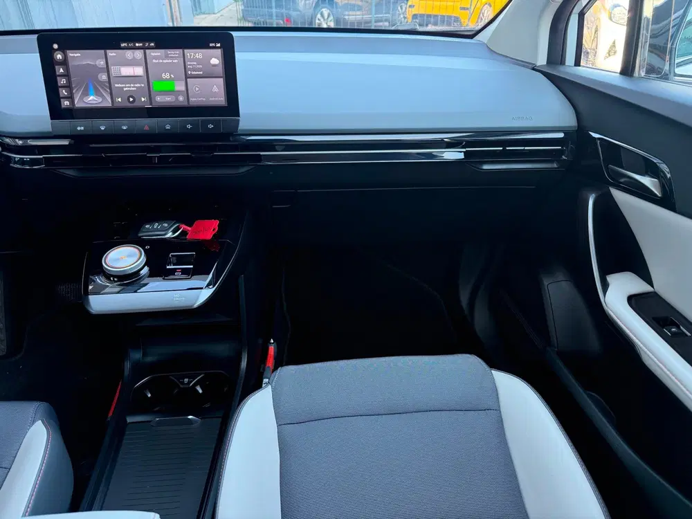 MG MG4 Trophy Extended Range 77 kWh uit 2024, foto 20