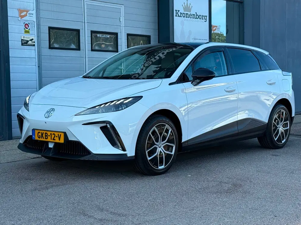 MG MG4 Trophy Extended Range 77 kWh uit 2024, foto 8