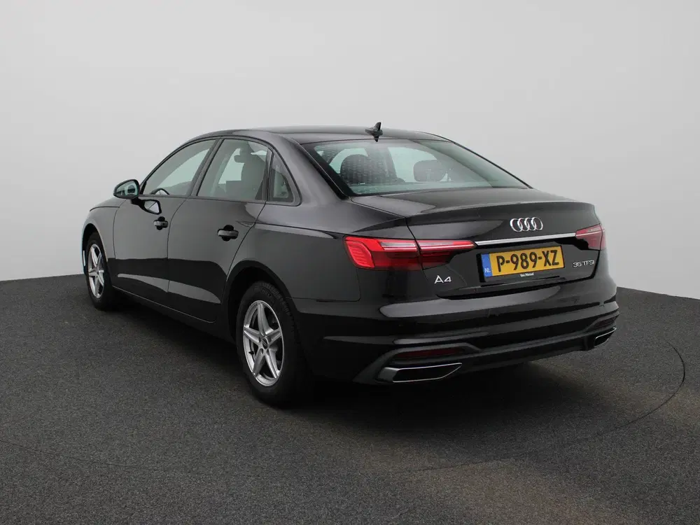 Audi A4 35 TFSI Pro Line uit 2022, foto 2