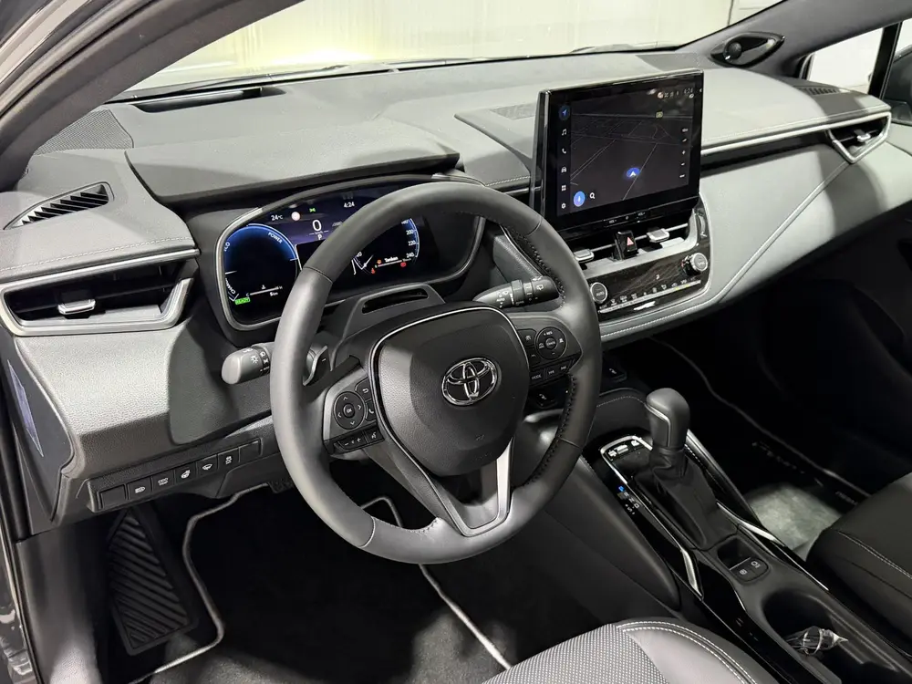 Toyota Corolla Hybrid 180 Executive VOORRAAD uit 2026, foto 2