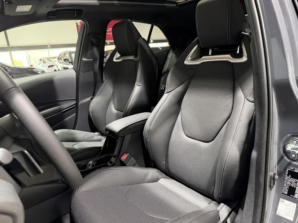 Toyota Corolla Hybrid 180 Executive VOORRAAD uit 2026, foto 3