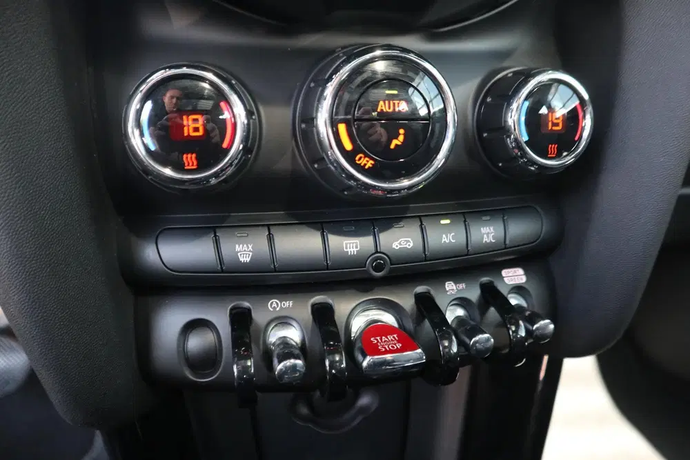 Mini Cooper Cooper uit 2021, foto 15