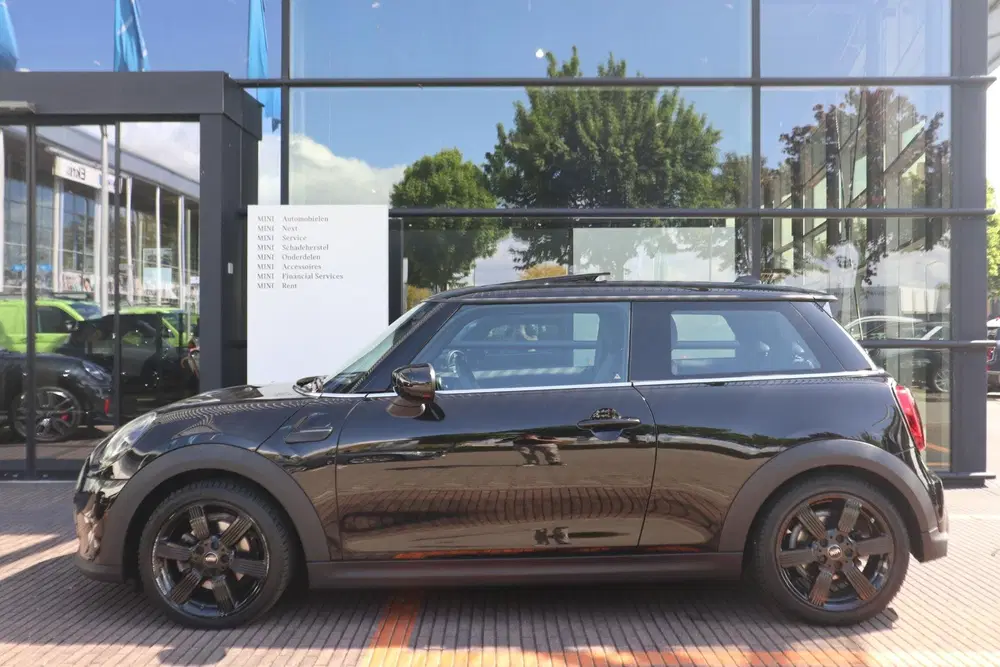 Mini Cooper Cooper uit 2021, foto 3