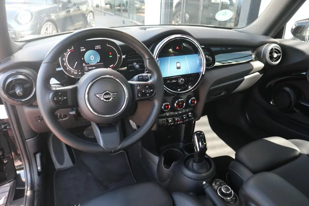 Mini Cooper Cooper uit 2021, foto 6