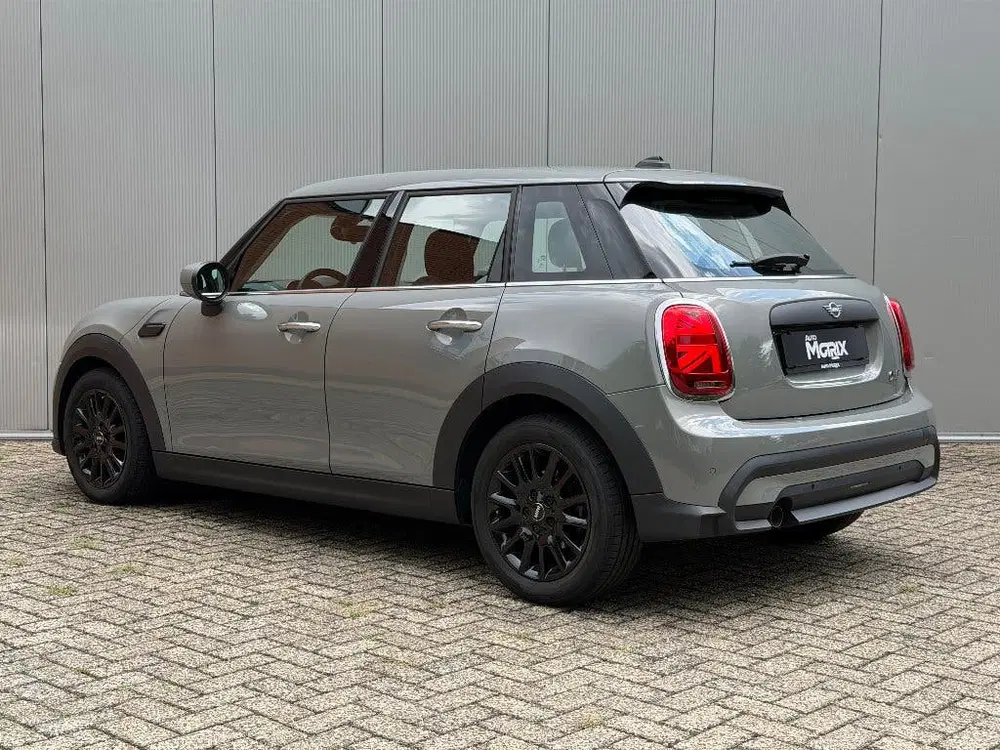Mini Cooper Cooper 2022 Business 1.5 uit 2022, foto 2