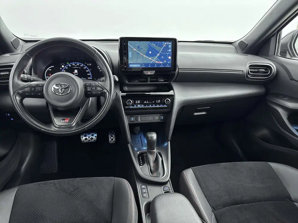 Toyota Yaris Cross 1.5 Hybrid GR Sport Limited uit 2023, foto 4