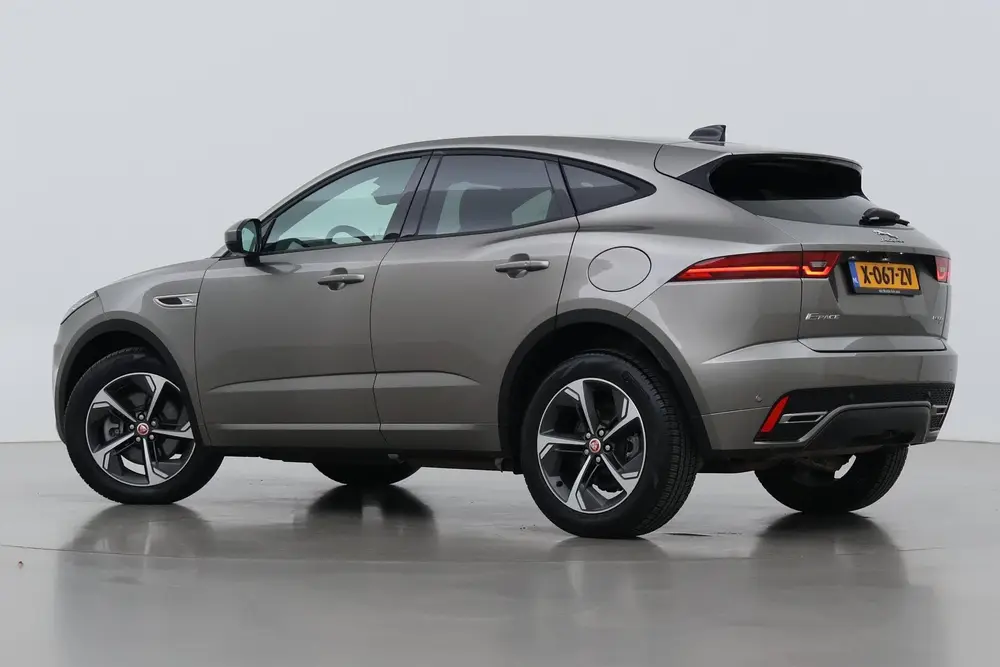 Jaguar E-Pace P300e R-Dynamic SE | Panoramadak | ACC | BLIS uit 2024, foto 2