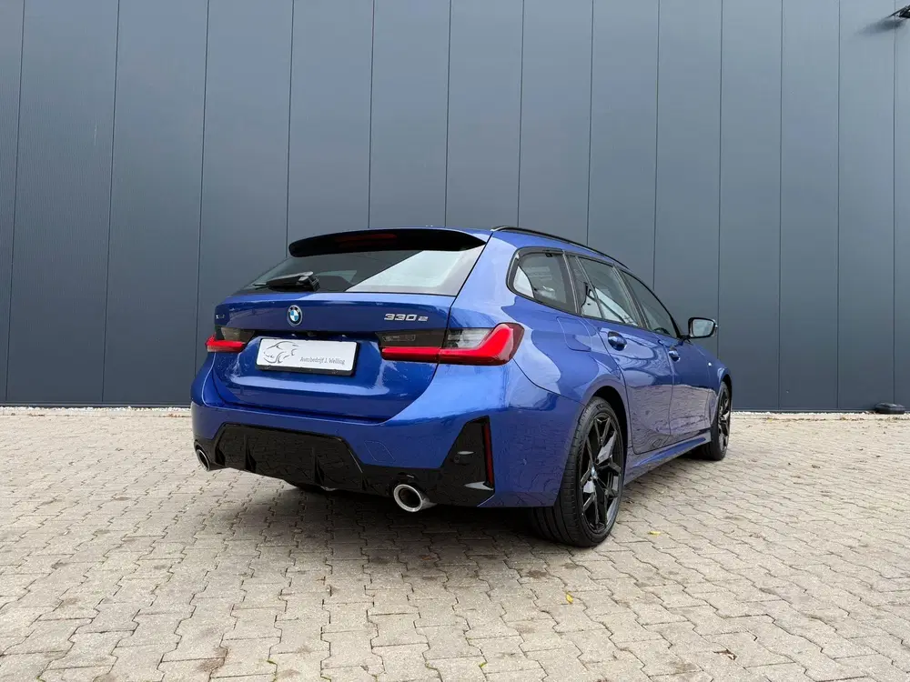 BMW 3-serie 330e xDrive M-sport pano tr.hk H&K 19 in uit 2025, foto 9