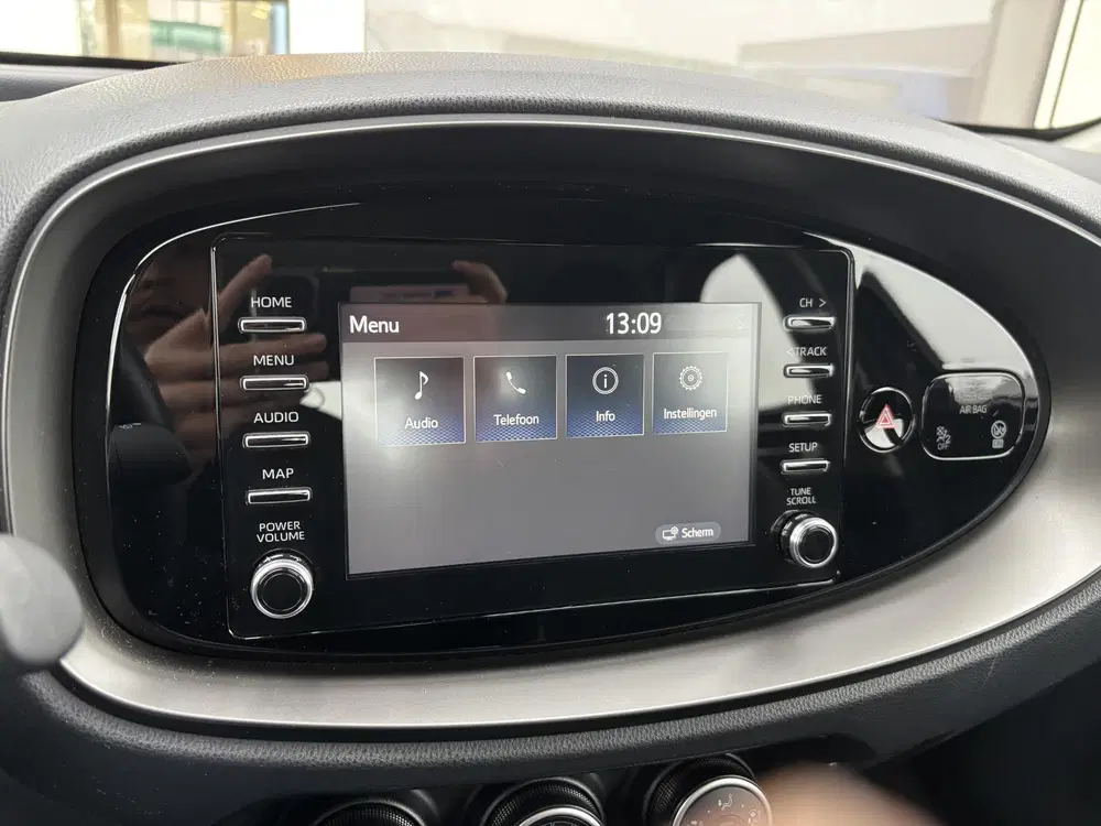 Toyota Aygo X 1.0 VVT-i MT Play Apple Carplay uit 2022, foto 15