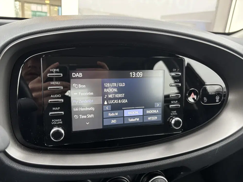 Toyota Aygo X 1.0 VVT-i MT Play Apple Carplay uit 2022, foto 16