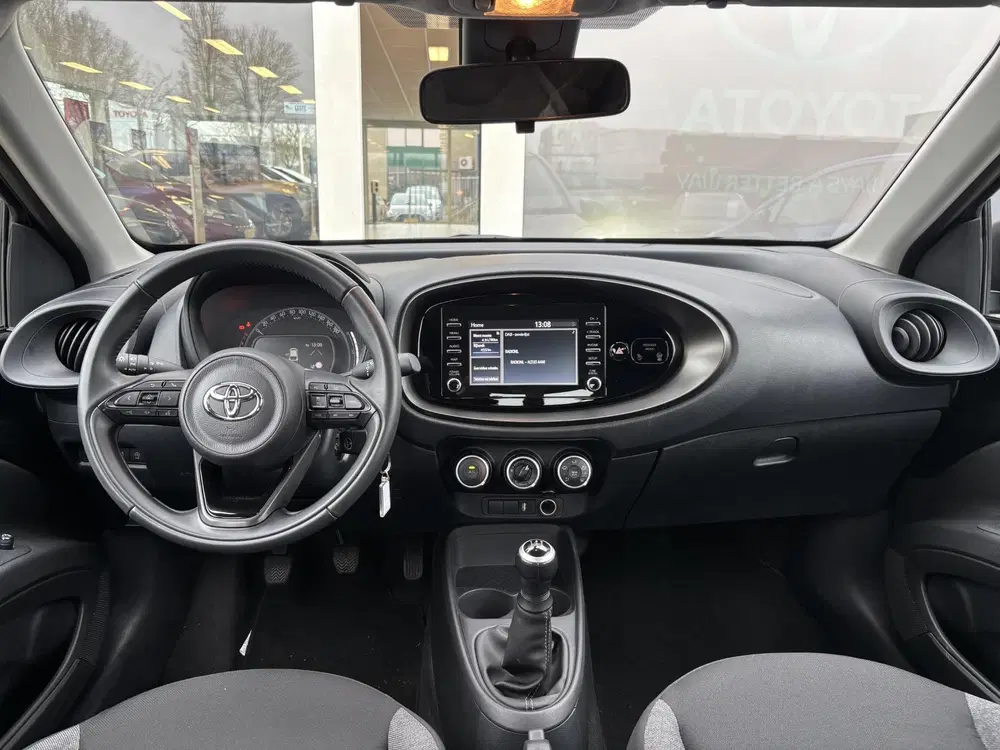 Toyota Aygo X 1.0 VVT-i MT Play Apple Carplay uit 2022, foto 2