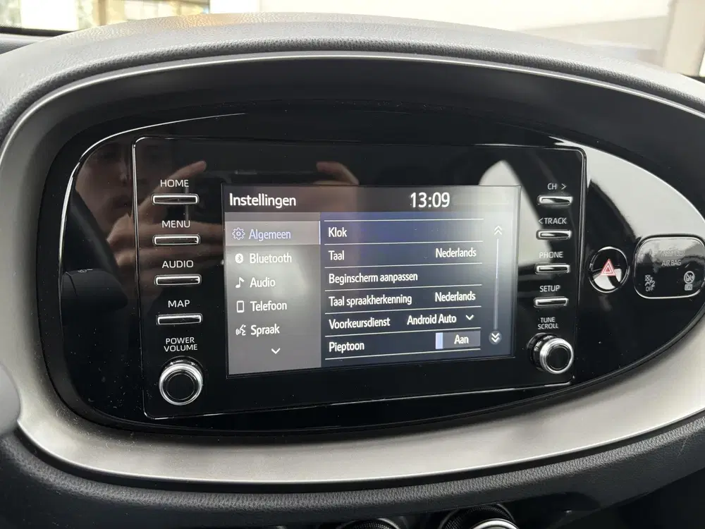 Toyota Aygo X 1.0 VVT-i MT Play Apple Carplay uit 2022, foto 9
