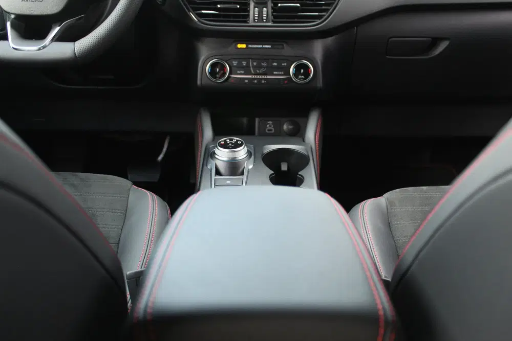 Ford Kuga 2.5-225pk Plug-in Hybrid ST-Line X. Hybrid uit 2023, foto 14