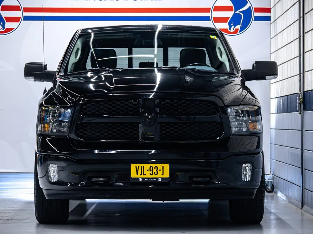 Dodge Ram 1500 SLT Classic 5.7L Hemi V8 Automaat 4x4 Volledi uit 2021, foto 4