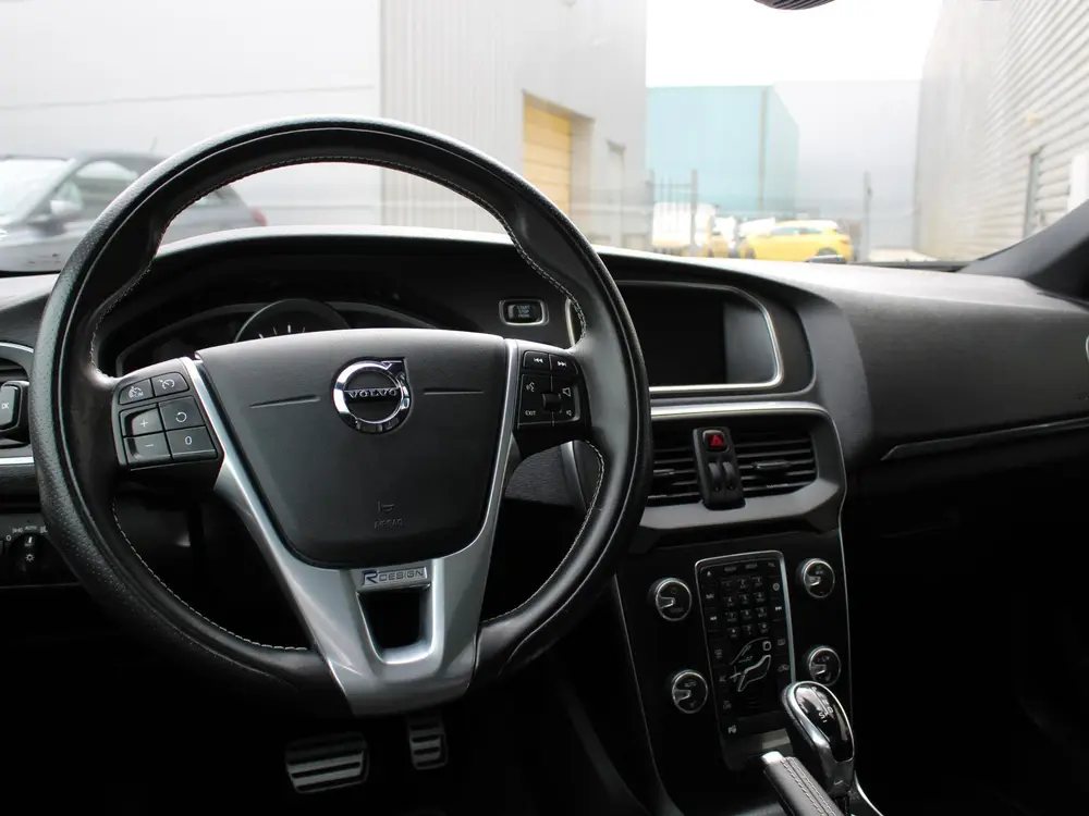 Volvo V40 1.5 T3 Polar+ Sport | CRUISE CONTROL | ACHTERUITRI uit 2019, foto 10
