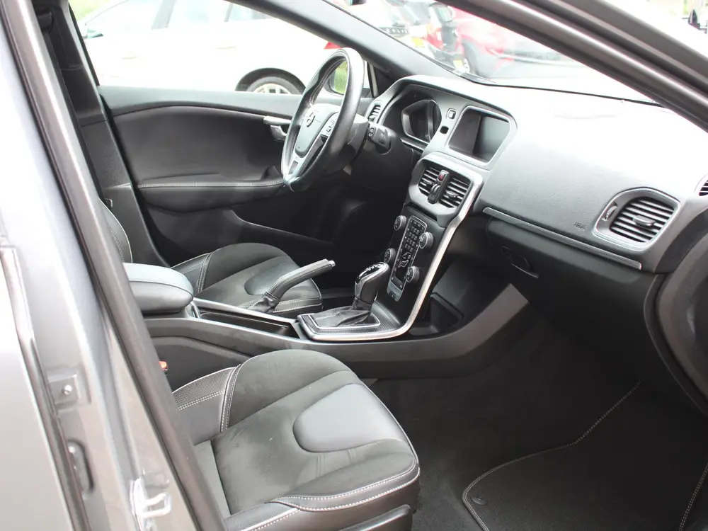 Volvo V40 1.5 T3 Polar+ Sport | CRUISE CONTROL | ACHTERUITRI uit 2019, foto 20