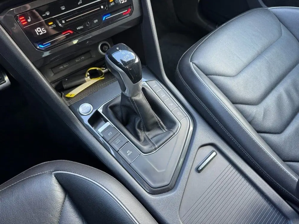 Volkswagen TIGUAN 1.4TSI eHybrid 245PK R-Line Pano 360Camera uit 2021, foto 19