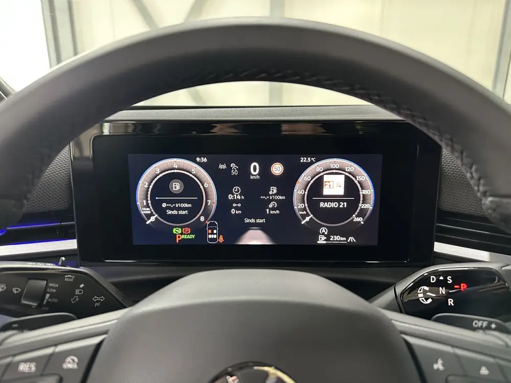 Volkswagen T-Roc 1.5 eTsi R-Line First Edition | H&K | Trekh uit 2026, foto 13