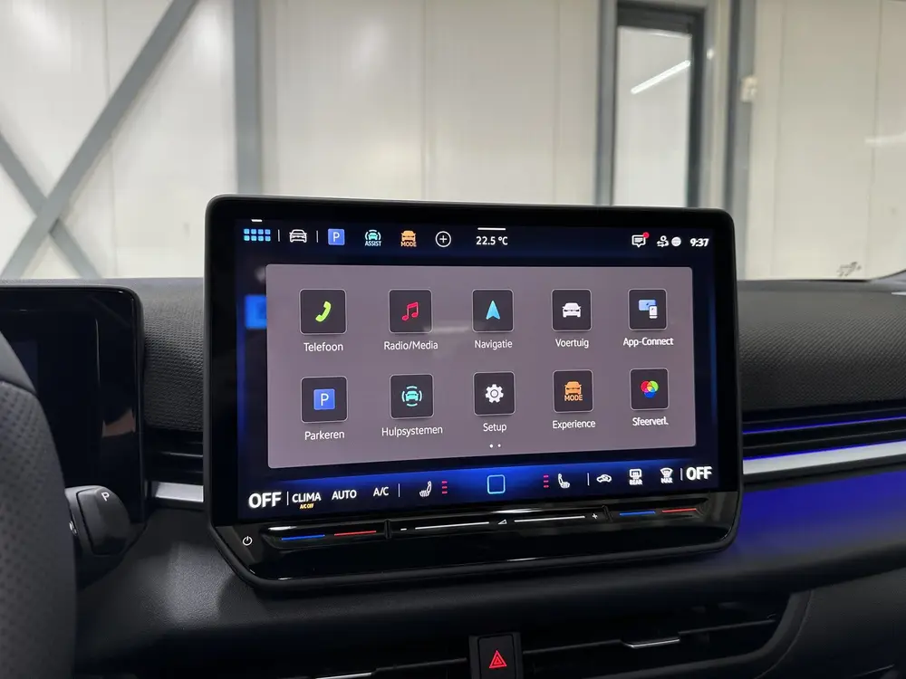Volkswagen T-Roc 1.5 eTsi R-Line First Edition | H&K | Trekh uit 2026, foto 15