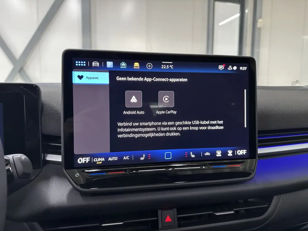 Volkswagen T-Roc 1.5 eTsi R-Line First Edition | H&K | Trekh uit 2026, foto 18