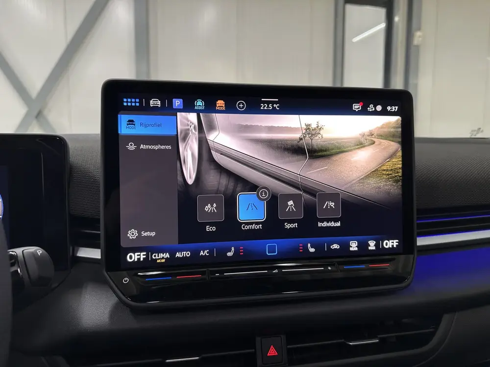 Volkswagen T-Roc 1.5 eTsi R-Line First Edition | H&K | Trekh uit 2026, foto 19