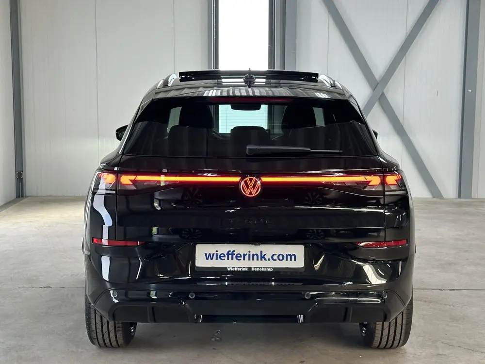 Volkswagen T-Roc 1.5 eTsi R-Line First Edition | H&K | Trekh uit 2026, foto 7