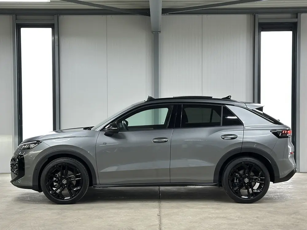 Volkswagen T-Roc 1.5 eTsi R-Line First Edition | Trekhaak | uit 2026, foto 4
