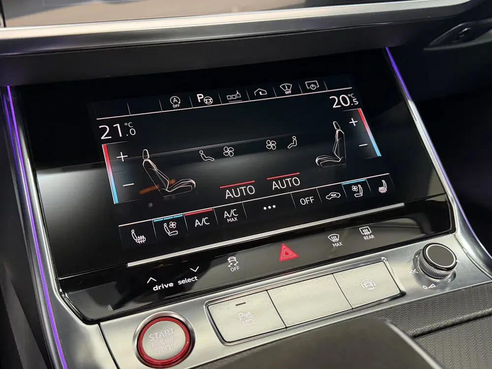 Audi RS6 Avant 4.0 TFSI quattro uit 2020, foto 16