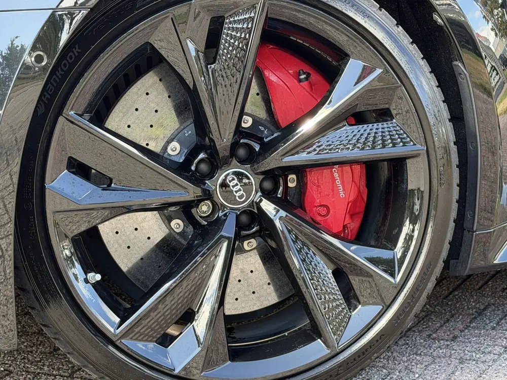 Audi RS6 Avant 4.0 TFSI quattro uit 2020, foto 17