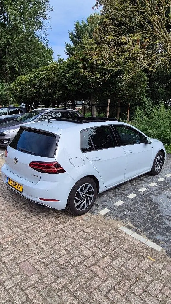 Volkswagen Golf 1.5 TSI Bluemotion DSG Panorama uit 2020, foto 5