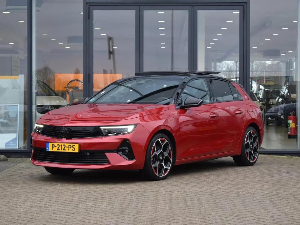 Opel Astra 1.6 Hybrid GS Line uit 2022, foto 2