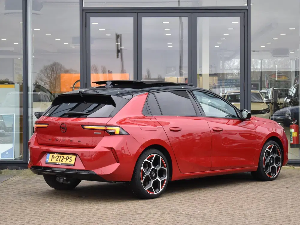 Opel Astra 1.6 Hybrid GS Line uit 2022, foto 4