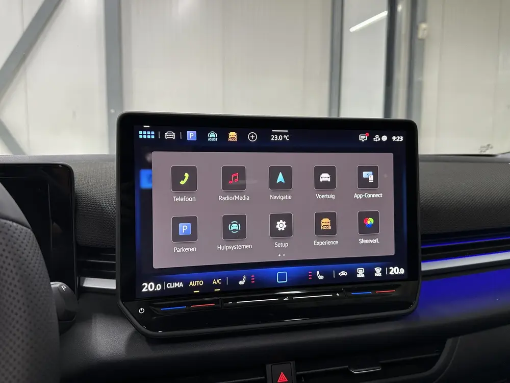 Volkswagen T-Roc 1.5 eTsi R-Line First Edition | Trekhaak | uit 2026, foto 14