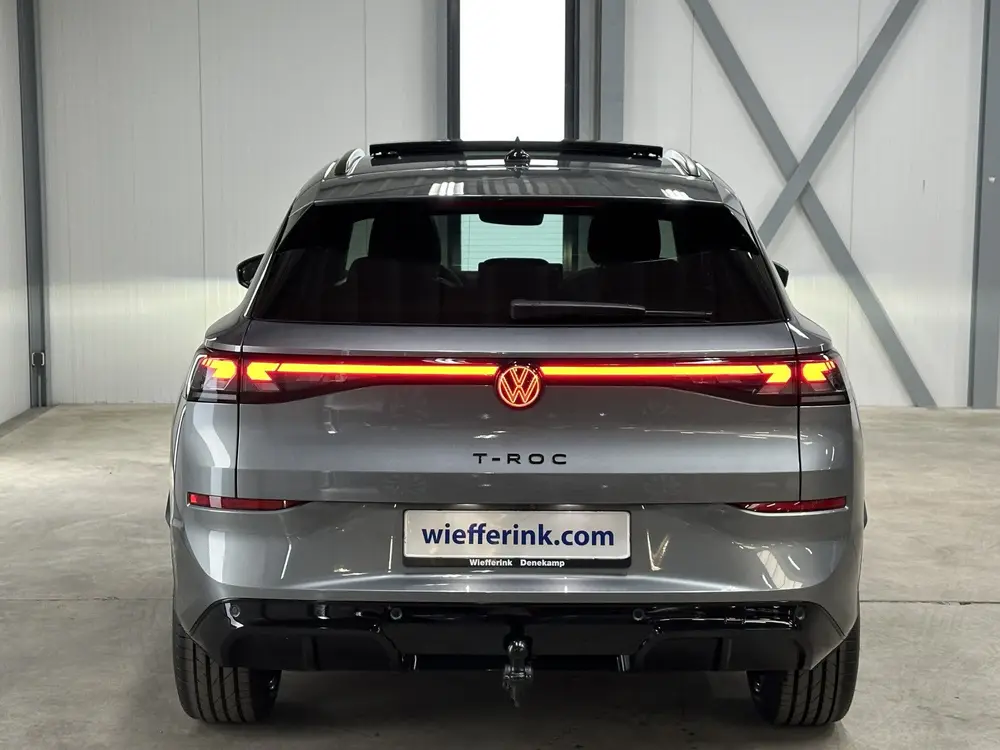 Volkswagen T-Roc 1.5 eTsi R-Line First Edition | Trekhaak | uit 2026, foto 7