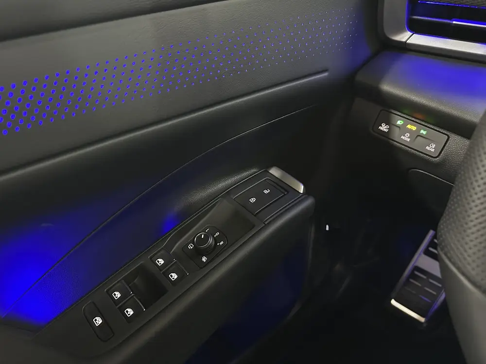 Volkswagen T-Roc 1.5 eTsi R-Line First Edition | Trekhaak | uit 2026, foto 13