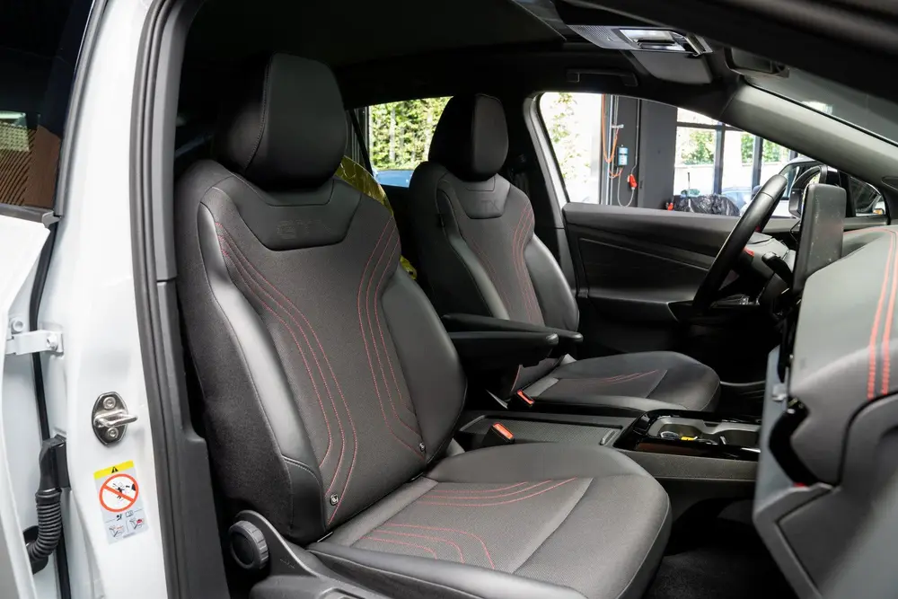 Volkswagen ID.4 GTX 4Motion 77 kWh Head up Panorama trekhaak uit 2023, foto 14