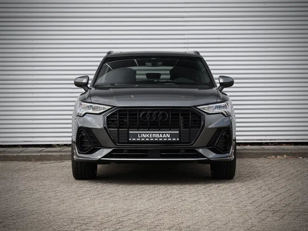 Audi Q3 45 TFSI e S edition uit 2023, foto 11