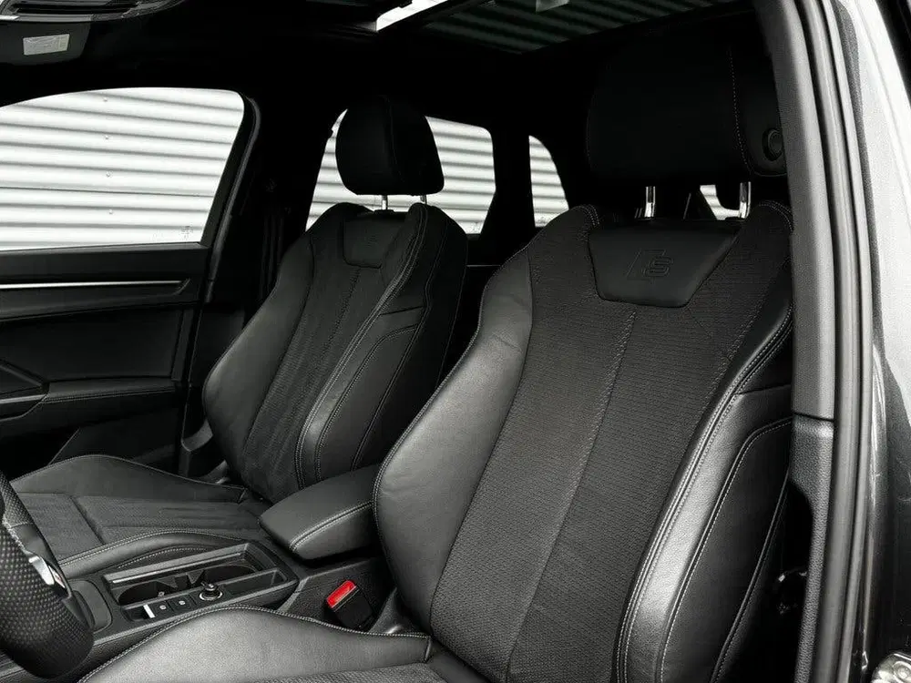 Audi Q3 45 TFSI e S edition uit 2023, foto 6