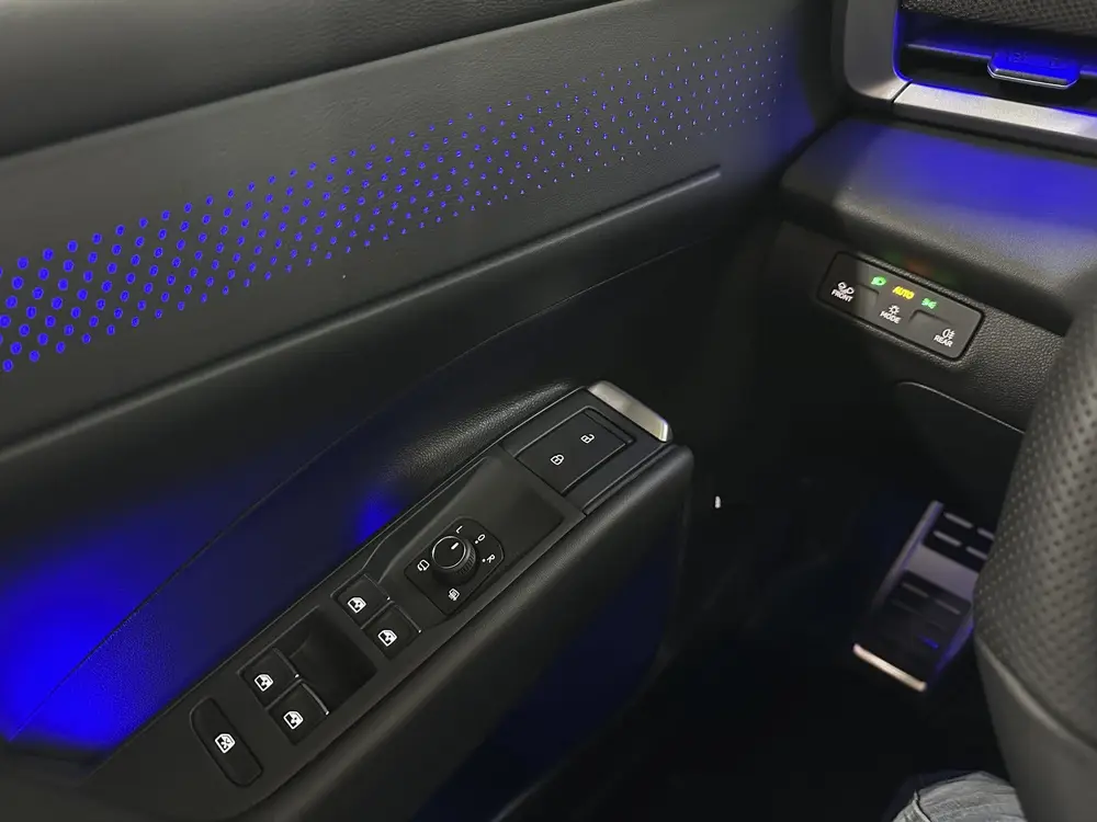 Volkswagen T-Roc 1.5 eTsi R-Line First Edition | Trekhaak | uit 2026, foto 13