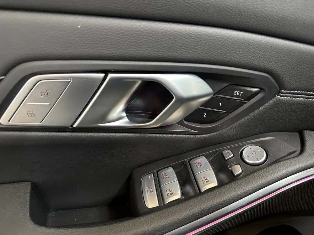 BMW 3-serie M340i xDrive uit 2025, foto 15