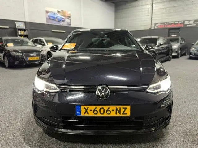 Volkswagen Golf 1.5 eTSI R-Line uit 2024, foto 8