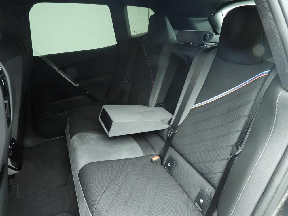 BMW iX xDrive45 uit 2026, foto 8