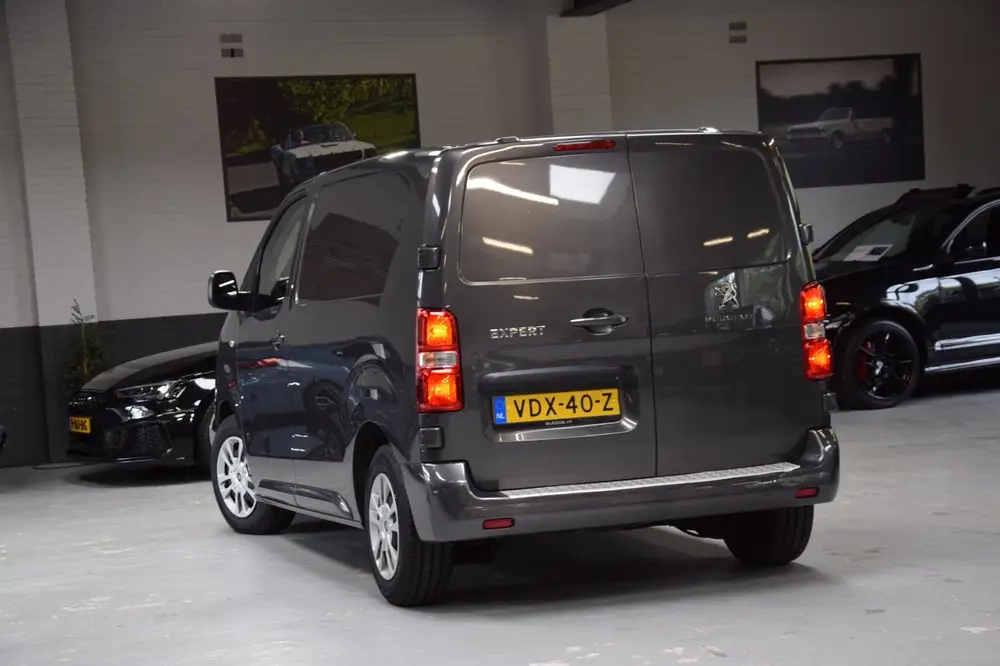 Peugeot Expert 2.0 BlueHDI 180 Compact Urban Aut. uit 2020, foto 2