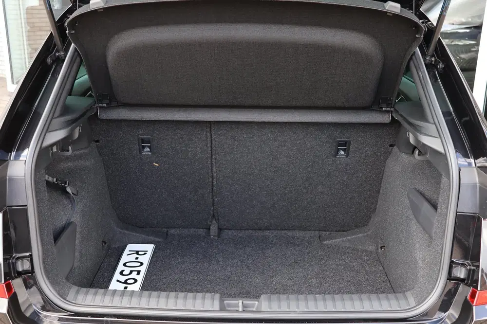 Skoda Kamiq 1.0 TSI Monte Carlo Panoramadak Camera Tre uit 2022, foto 19
