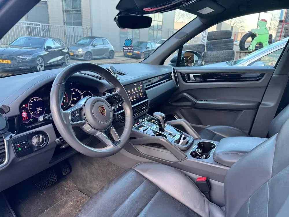 Porsche Cayenne 3.0 E-HYBRID uit 2021, foto 16