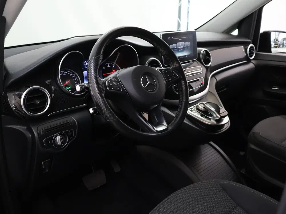 Mercedes-Benz V-Klasse 220d uit 2019, foto 7
