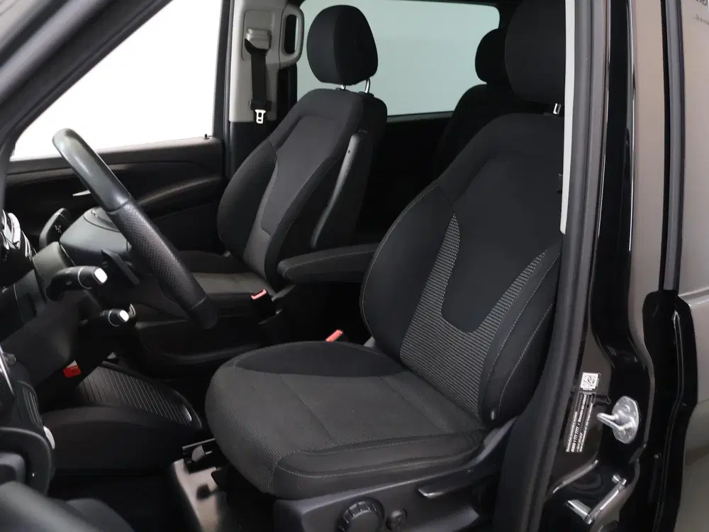 Mercedes-Benz V-Klasse 220d uit 2019, foto 8