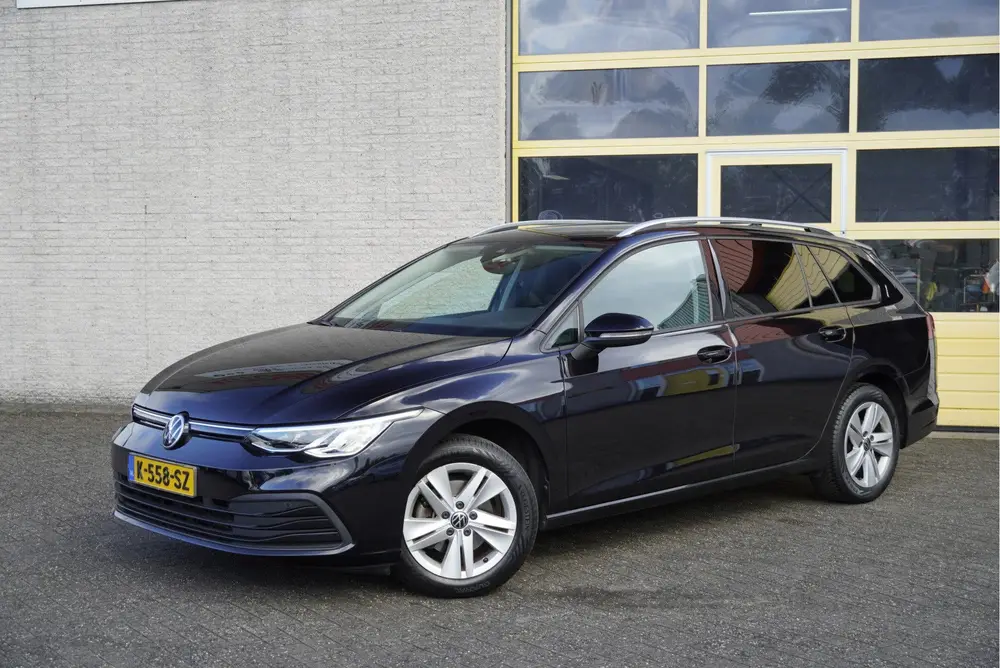 Volkswagen Golf Variant 1.0 TSI Life BJ2021 Lmv 16" | Led V+ uit 2021, foto 2